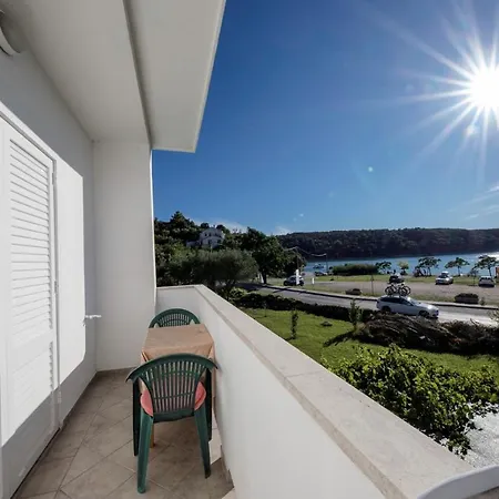 게스트하우스 Stanicic Kampor