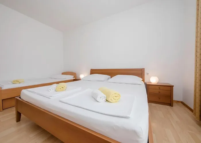 Πανσιόν Stanicic Kampor