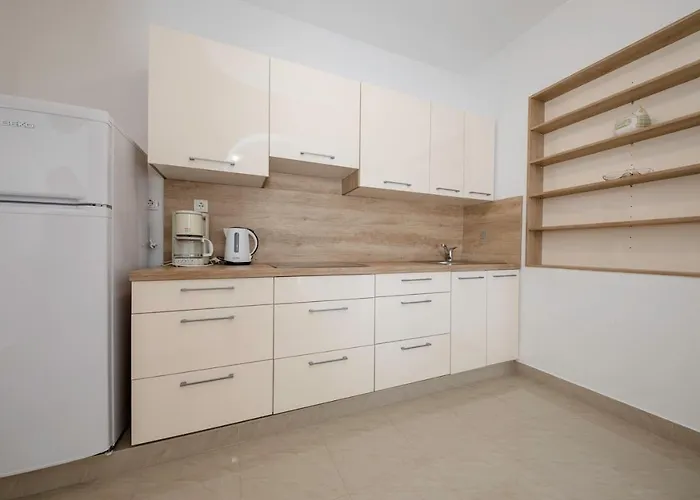 Stanicic Πανσιόν 4*